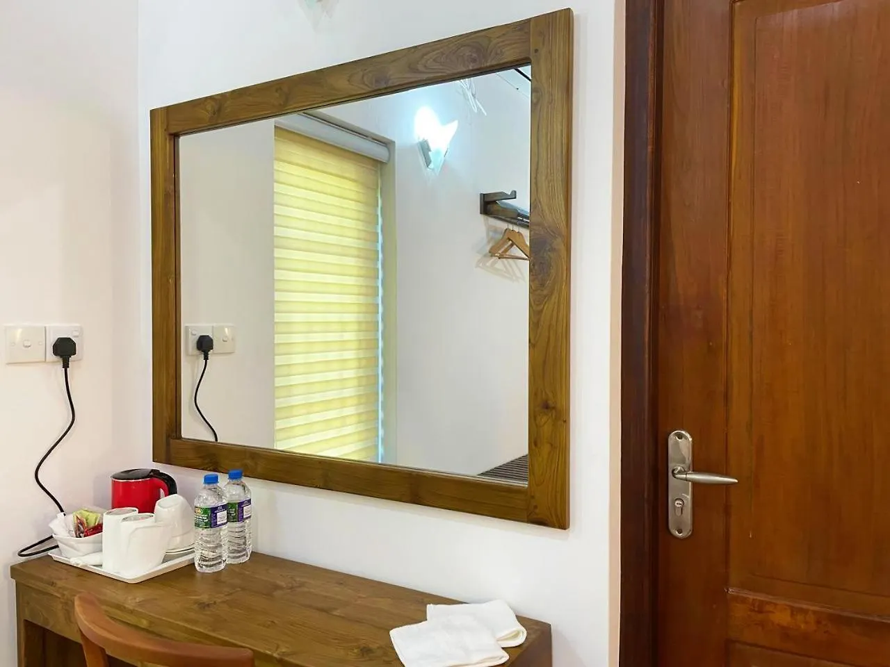 Cenreeza Airport Villa Negombo Bed & Breakfast