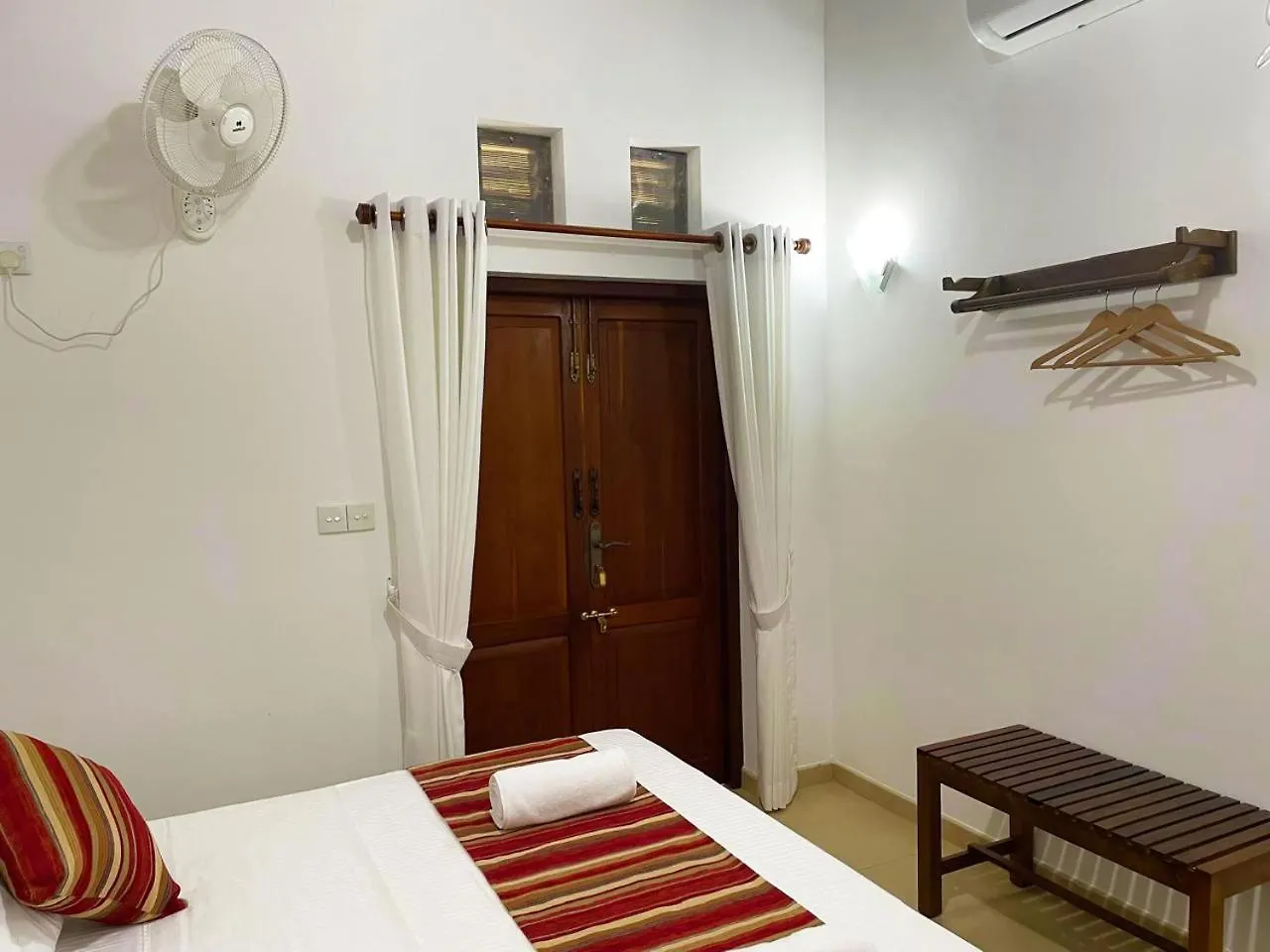 Cenreeza Airport Villa Negombo