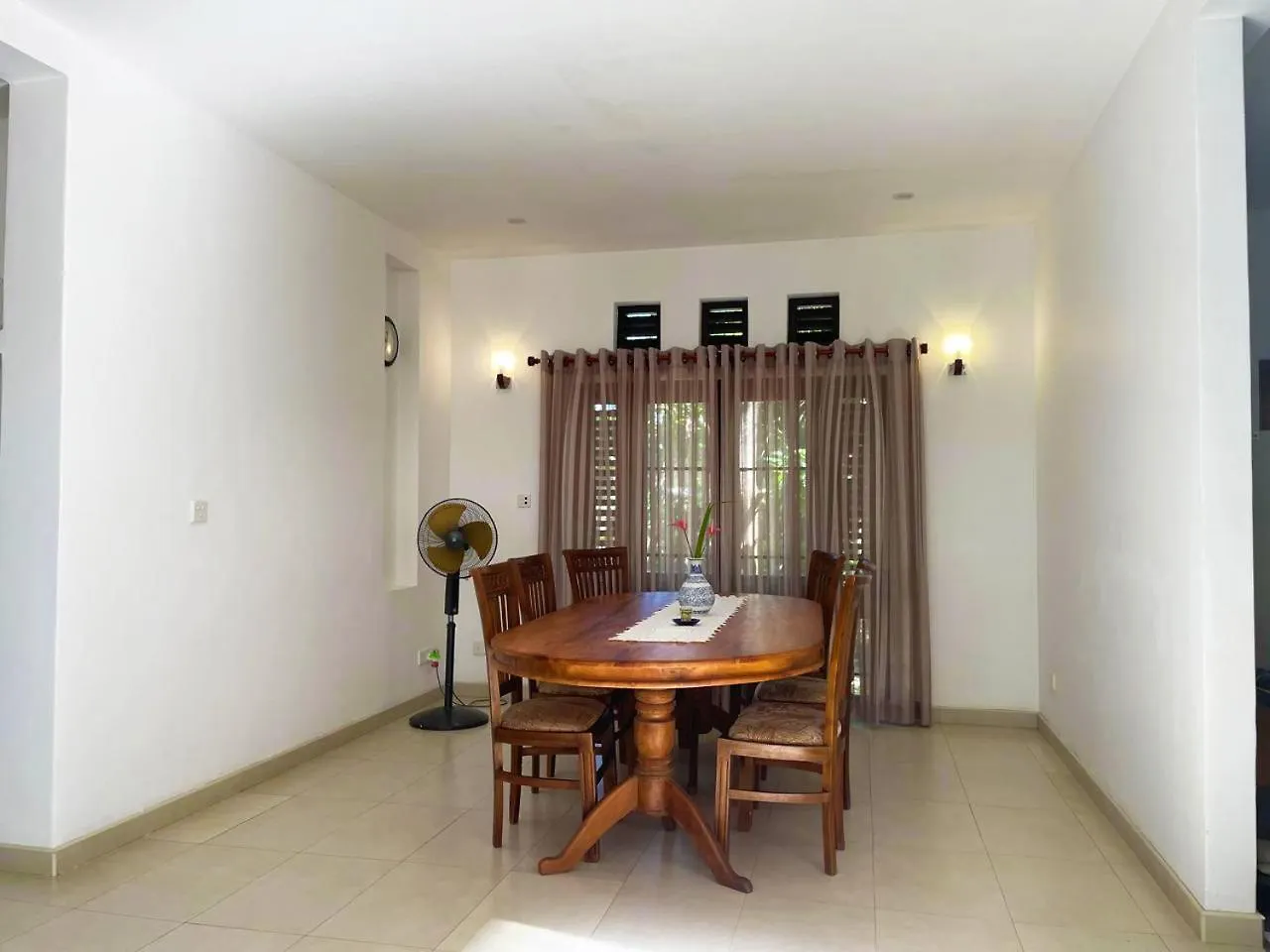 Cenreeza Airport Villa Negombo