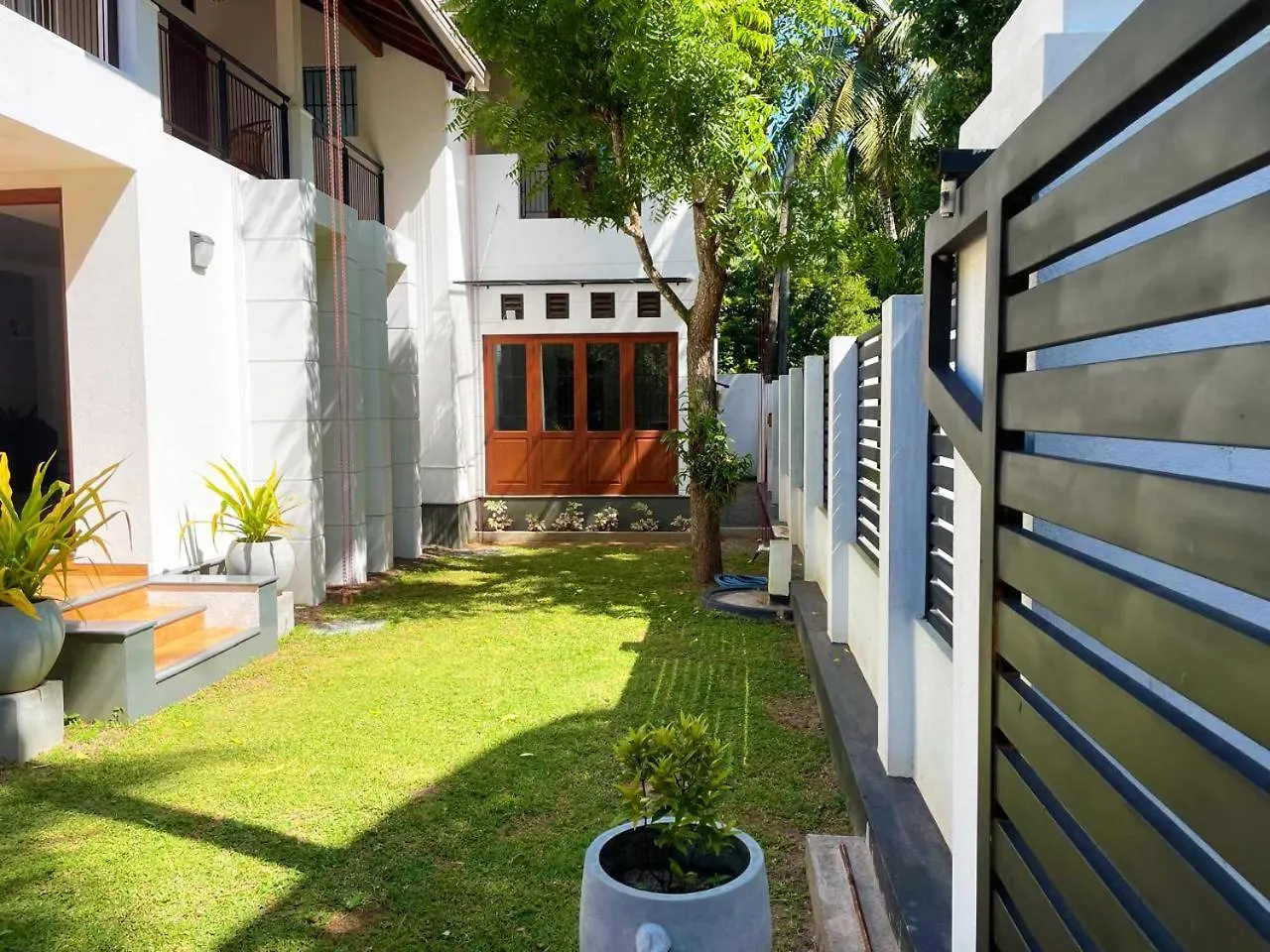 Cenreeza Airport Villa Negombo