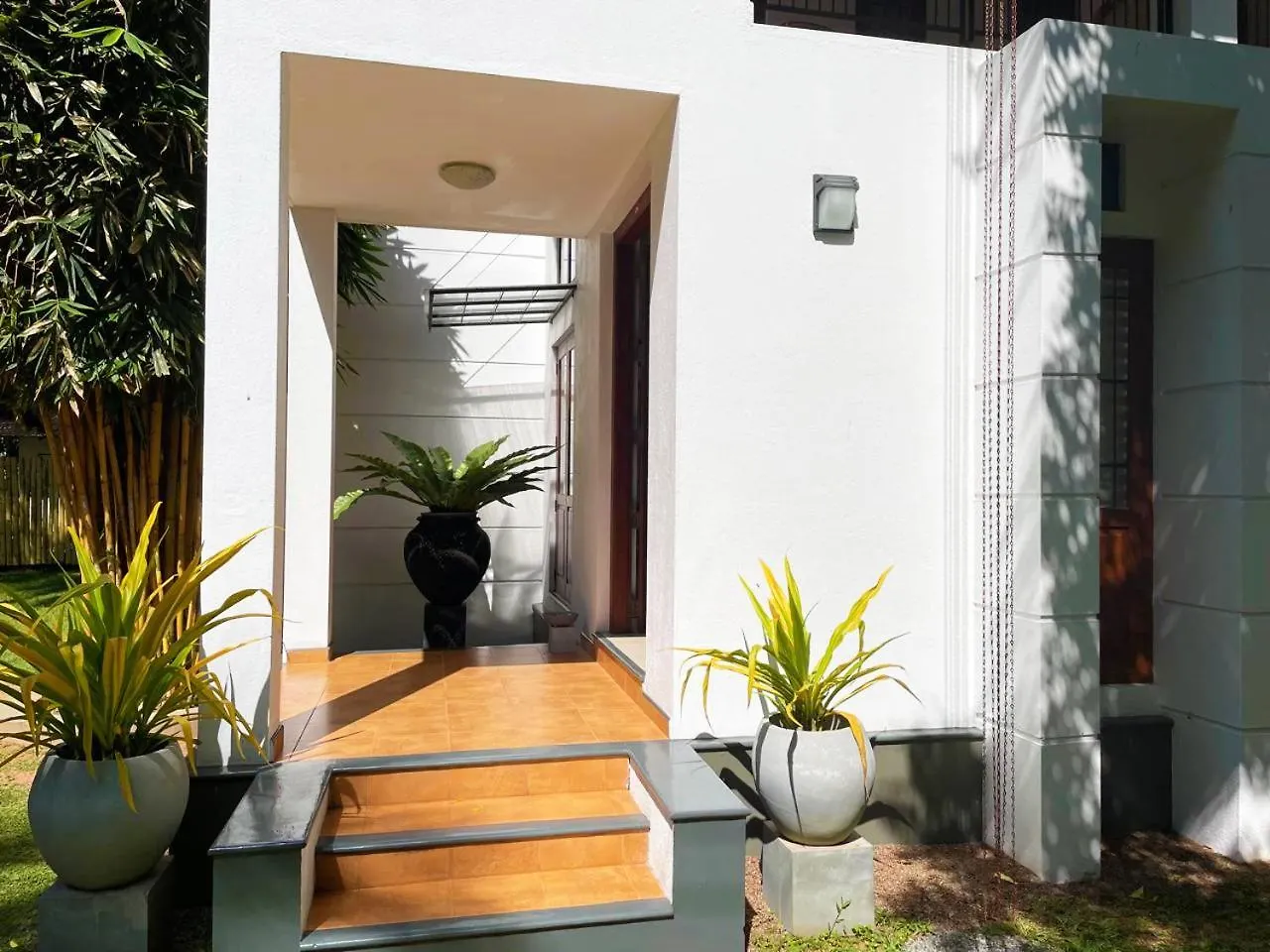 Cenreeza Airport Villa Negombo 0*,